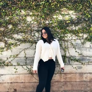 Meet your Posher, Elizabeth